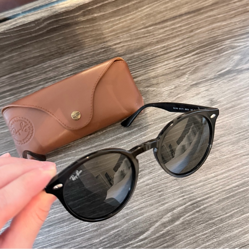 Ray-Ban Black Round Frame Sunglasses with Brown Case